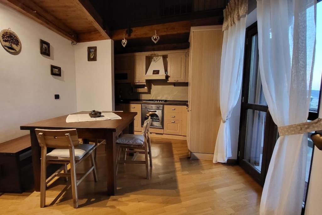 Appartement Attico E Super Attico Panoramico à Rocca di Cambio Extérieur photo