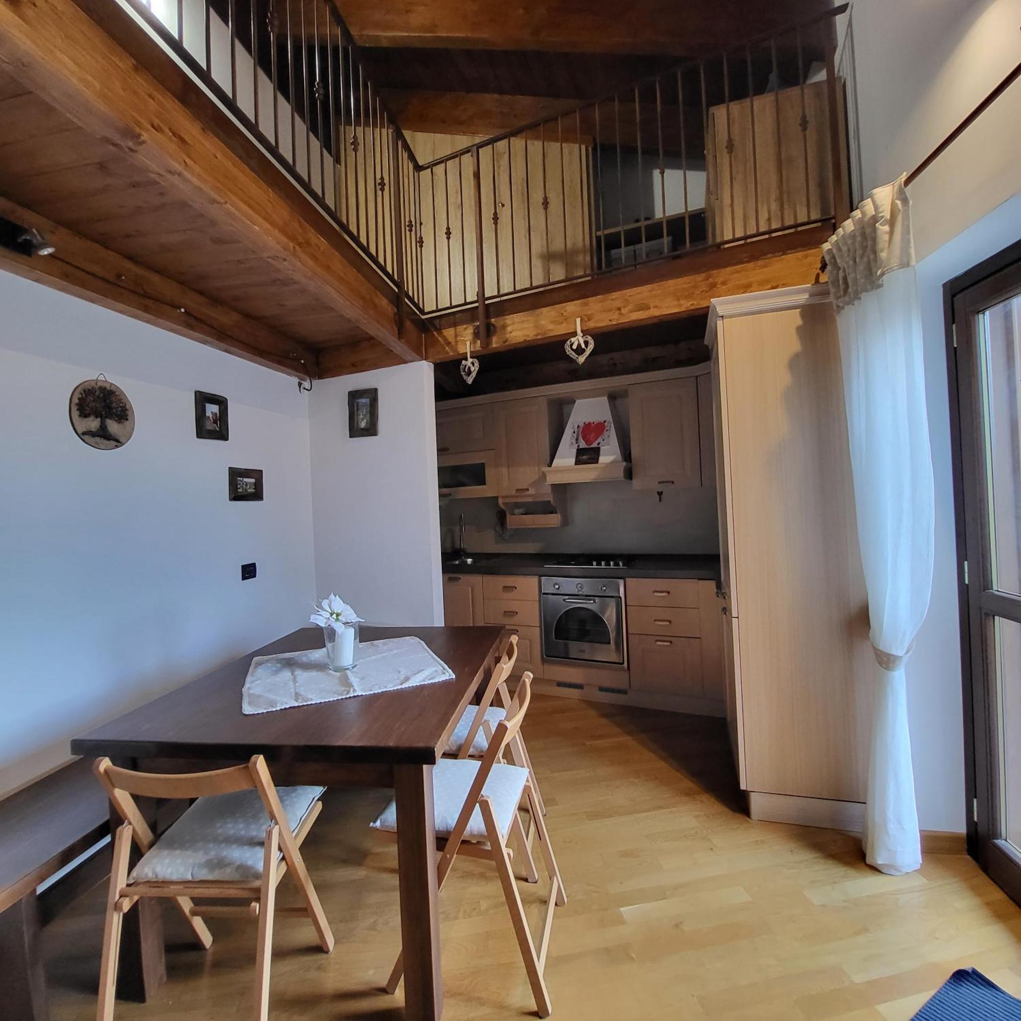 Appartement Attico E Super Attico Panoramico à Rocca di Cambio Extérieur photo